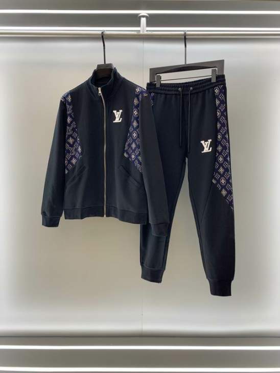 Picture of LV Sweater Suits _SKULVM-3XLxetr1340853